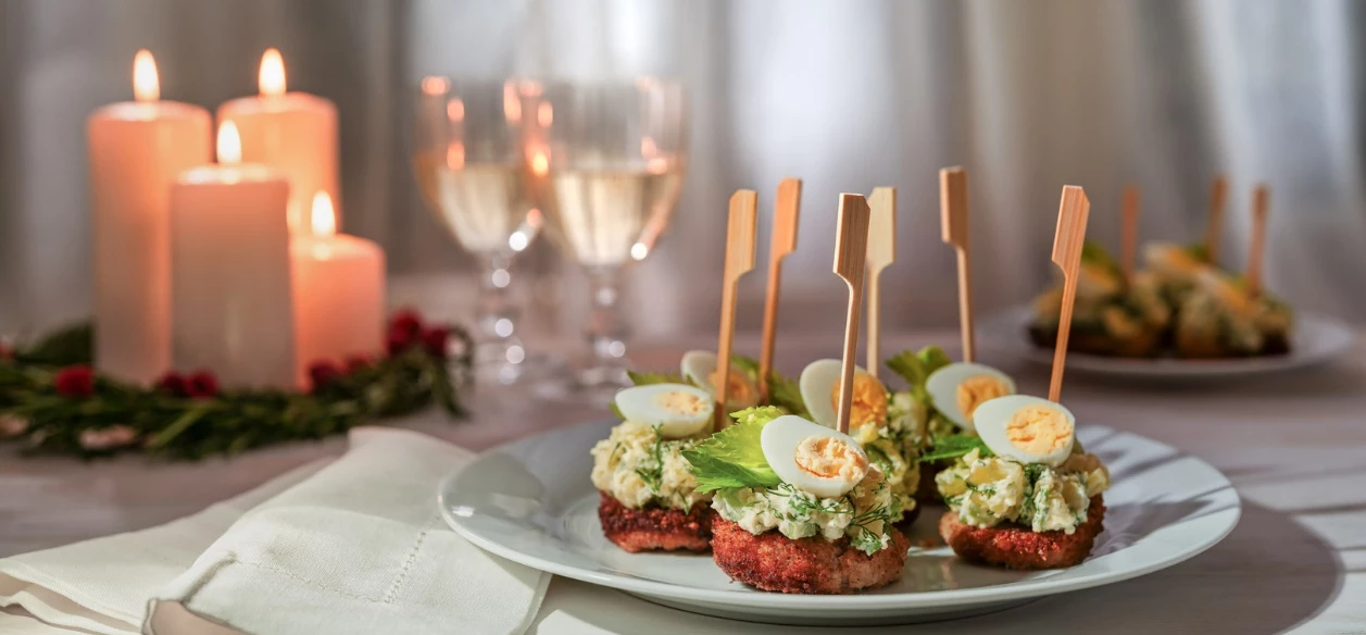 BOŽSKÁ SLAVNOSTNÍ VEČEŘE